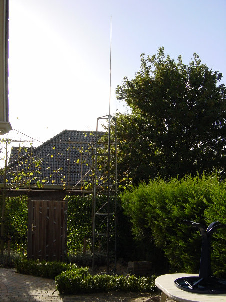 DSC00824.JPG (560.6 KiB) 42572 keer bekeken Achter in de hoek van de tuin